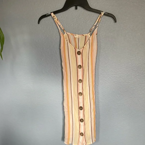 BILLABONG SWEET FOR YA Mini slip dress. Size XS. Button down.Adjustable straps. - Picture 3 of 13